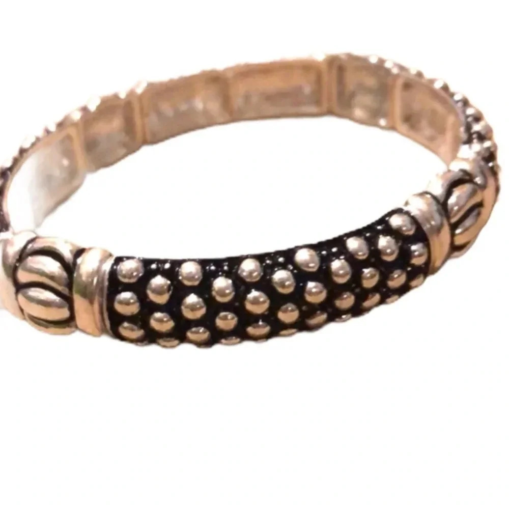 SILVER TONE NEW WOMENS BRACELET COSTUME JEWELRY